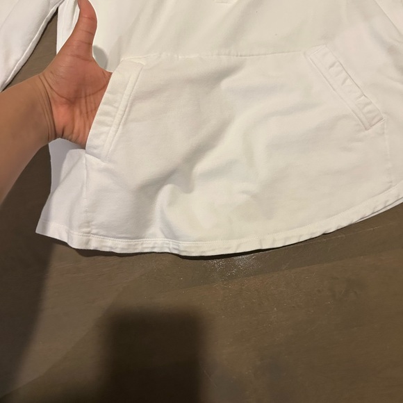 Lilly Pulitzer White Garment with Pink Label - Picture 7 of 9